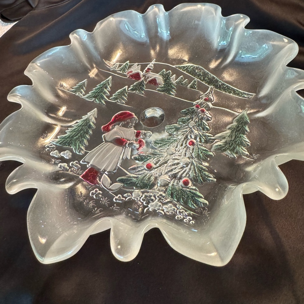 VINTAGE MIKASA CHRISTMAS Pedestal Dish original box New Tags Santa Never used